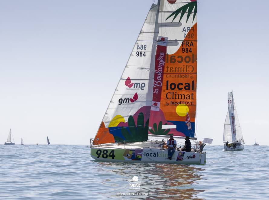 Bateau LocalClimat et le skipper Antoine en famille avant le départ
